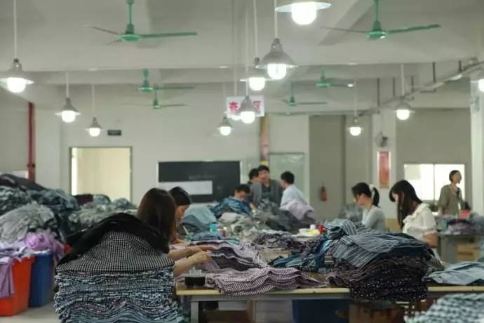 实体生意要逆袭！1.5万家服装厂，因“共享工厂”将彻底翻身